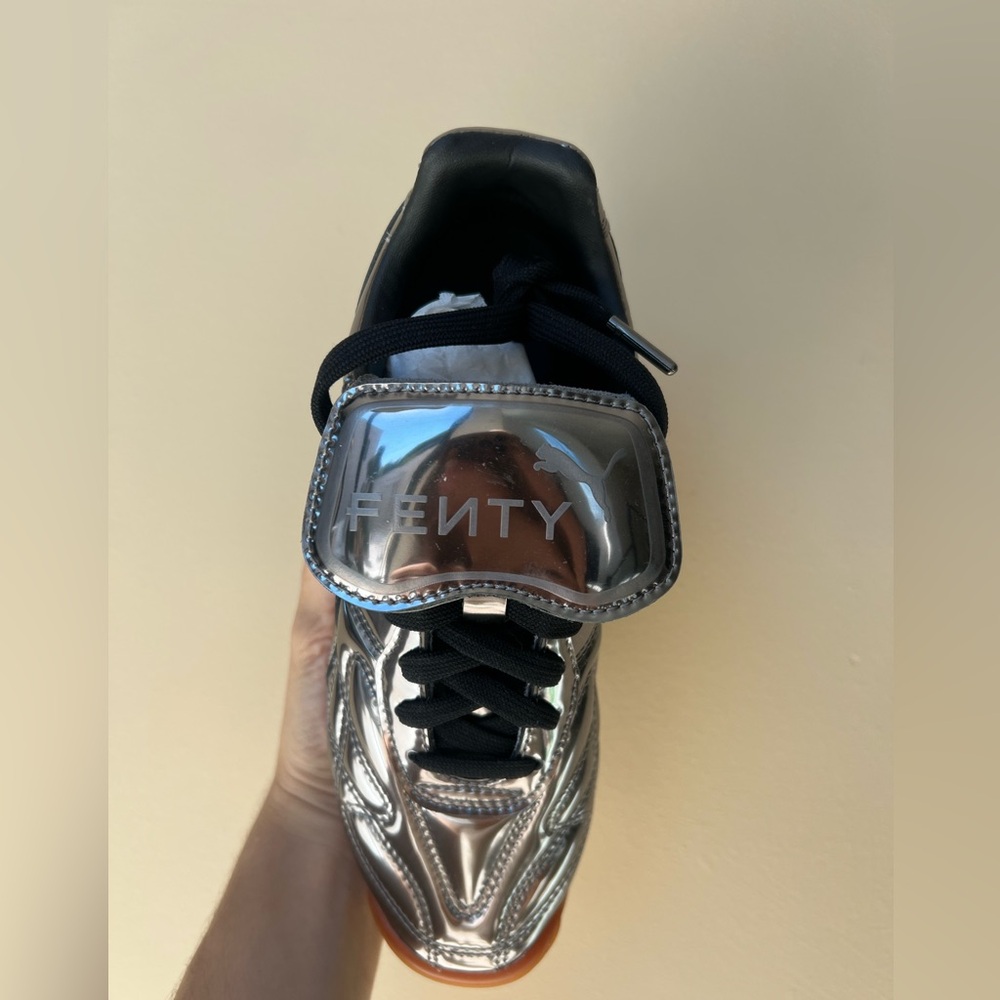 BRAND NEW Women’s PUMA X FENTY AVANTI Silver Sneakers Size 5.5 - Picture 10 of 10